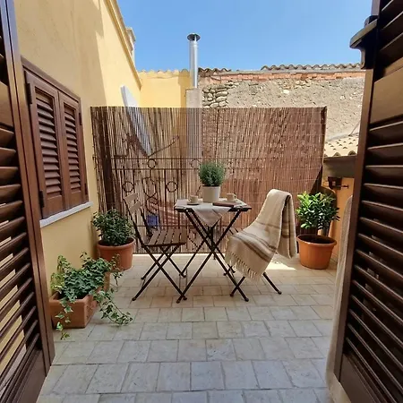 Apartment Dimora Charme *